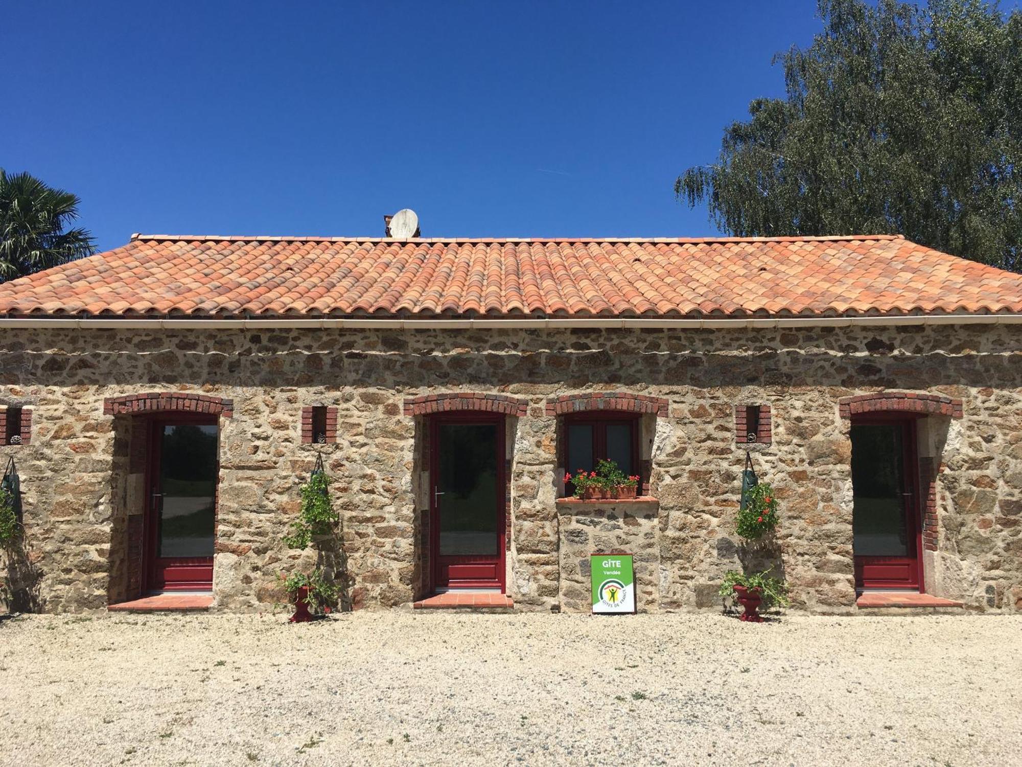 Gite Charmant A La Campagne Avec Terrasse, Proche Du Puy Du Fou Et De La Riviere Sevre - Fr-1-426-249 Sevremont Exterior photo